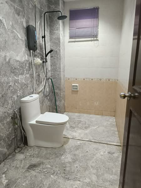 Rumah Berkembar untuk Dijual di Taman Impian Emas (Skudai) - Karl Lim - Bathroom - PropertyGuru.com.my