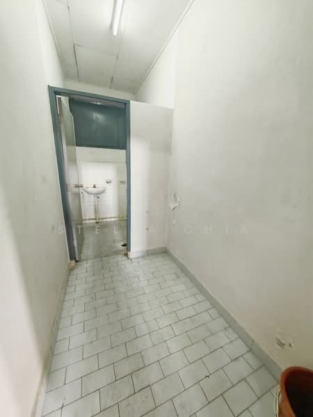 Factory for Rent in Taman Daya (Johor Bahru) - Stella Chia - Interior - PropertyGuru.com.my