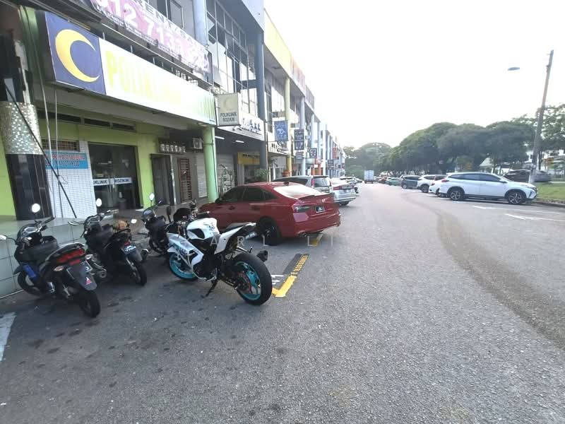 Shop / Office for Sale in Taman Desa Cemerlang (Ulu Tiram) - Karl Lim - Exterior - PropertyGuru.com.my