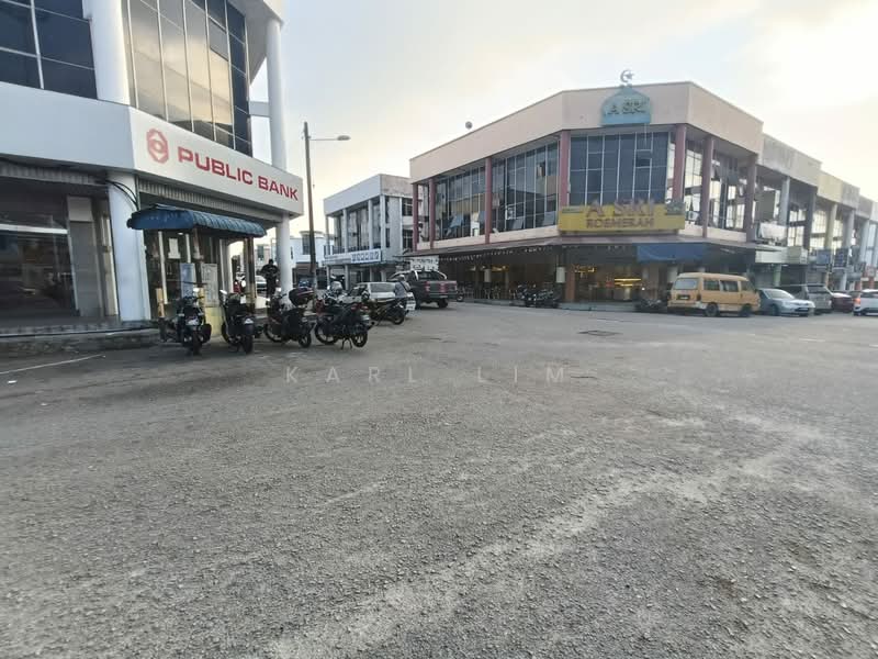 Shop / Office for Sale in Taman Desa Cemerlang (Ulu Tiram) - Karl Lim - Exterior - PropertyGuru.com.my