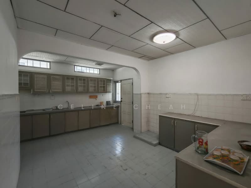 Rumah Banglo untuk Dijual di Minden Heights (Gelugor) - Celine Cheah - Kitchen - PropertyGuru.com.my