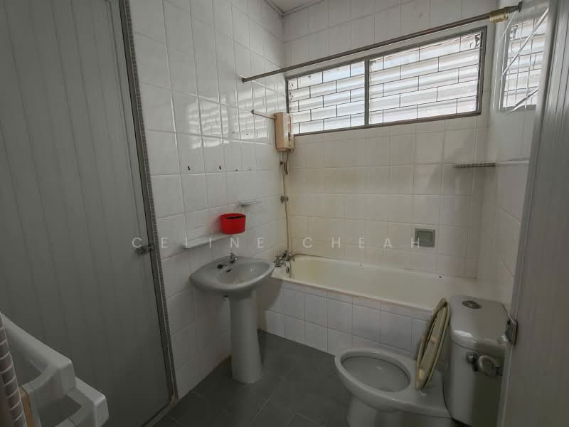 Rumah Banglo untuk Dijual di Minden Heights (Gelugor) - Celine Cheah - Bathroom - PropertyGuru.com.my
