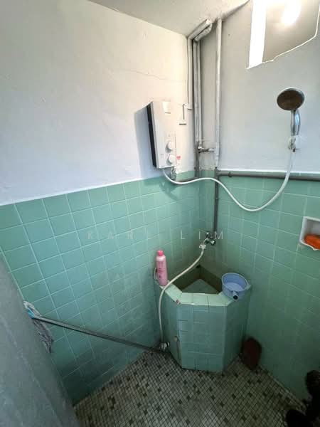 1-storey Terraced House for Sale in Taman Abad (Johor Bahru) - Karl Lim - Bathroom - PropertyGuru.com.my