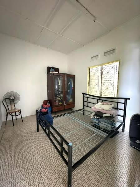 1-storey Terraced House for Sale in Taman Abad (Johor Bahru) - Karl Lim - Bedroom - PropertyGuru.com.my