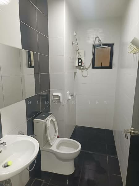 Servis Apartment untuk Dijual di Sky View - Gloson Ten - Bathroom - PropertyGuru.com.my