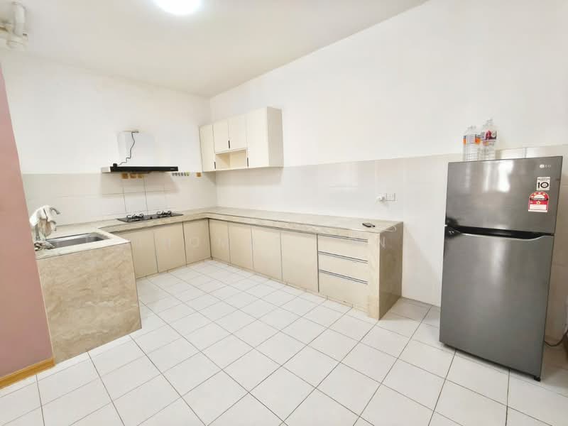 Pangsapuri untuk Dijual di Residensi Bintawa Riverfront (PR1MA @ Bintawa Riverfront) - Thomas Tong - Kitchen - PropertyGuru.com.my