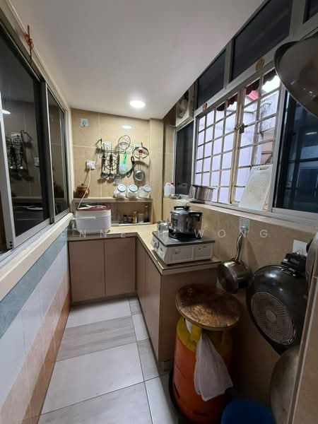Pangsapuri untuk Dijual di Ria Apartment - Kenneth Wong - Kitchen - PropertyGuru.com.my