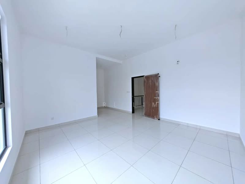 Rumah Kluster untuk Dijual di Taman Impian Emas (Skudai) - Karl Lim - Living Room - PropertyGuru.com.my