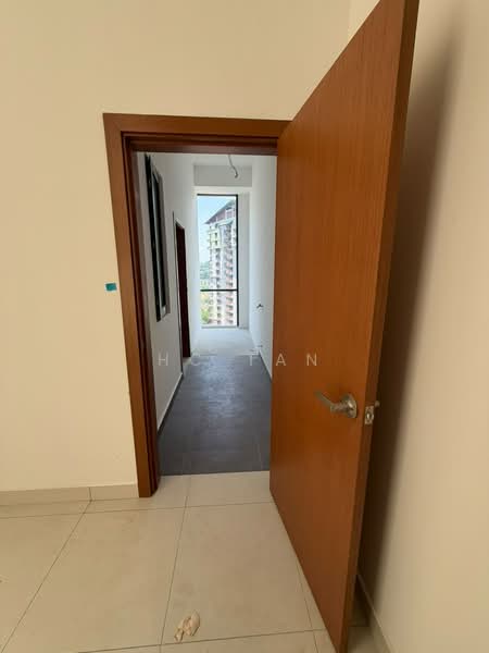Rumah Teres 4.5 Tingkat untuk Dijual di Damansara Perdana (Selangor) - HC Tan - Corridor - PropertyGuru.com.my