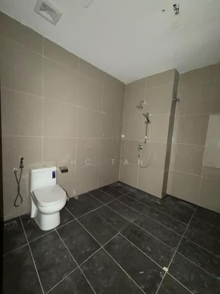 Rumah Teres 4.5 Tingkat untuk Dijual di Damansara Perdana (Selangor) - HC Tan - Bathroom - PropertyGuru.com.my