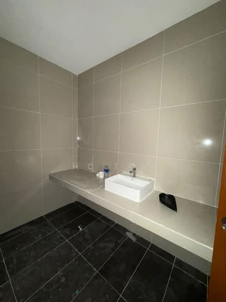 Rumah Teres 4.5 Tingkat untuk Dijual di Damansara Perdana (Selangor) - HC Tan - Bathroom - PropertyGuru.com.my