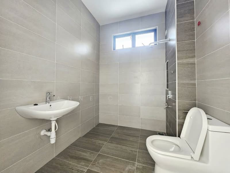 Rumah Kluster untuk Dijual di Taman Mount Austin (Tebrau) - Anne Chiang - Bathroom - PropertyGuru.com.my