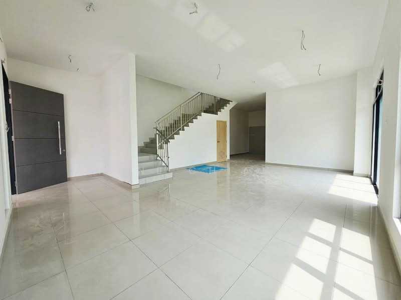Rumah Kluster untuk Dijual di Taman Mount Austin (Tebrau) - Anne Chiang - Entrance - PropertyGuru.com.my