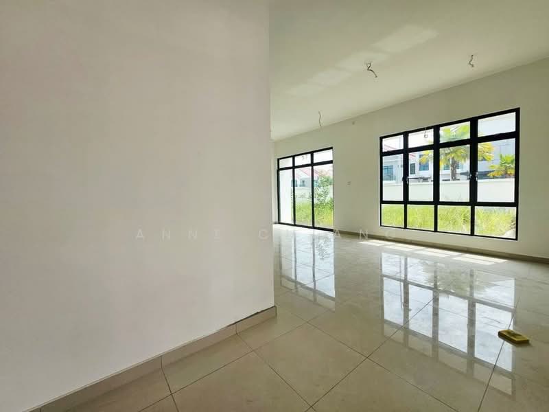 Rumah Kluster untuk Dijual di Taman Mount Austin (Tebrau) - Anne Chiang - Living Room - PropertyGuru.com.my