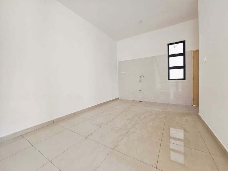 Rumah Kluster untuk Dijual di Taman Mount Austin (Tebrau) - Anne Chiang - Kitchen - PropertyGuru.com.my