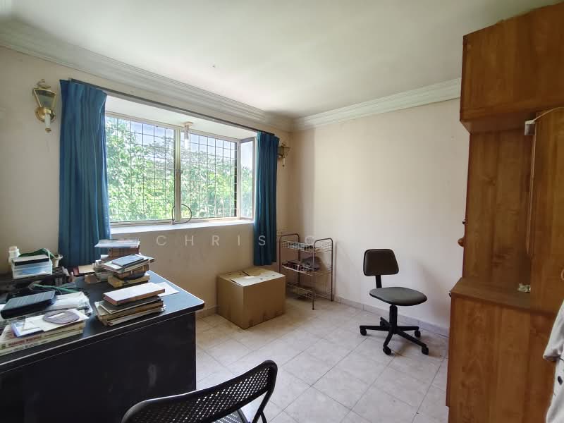 Rumah Teres 2 Tingkat untuk Dijual di Pekan Razaki (Ipoh) - Chris Chin - Study - PropertyGuru.com.my