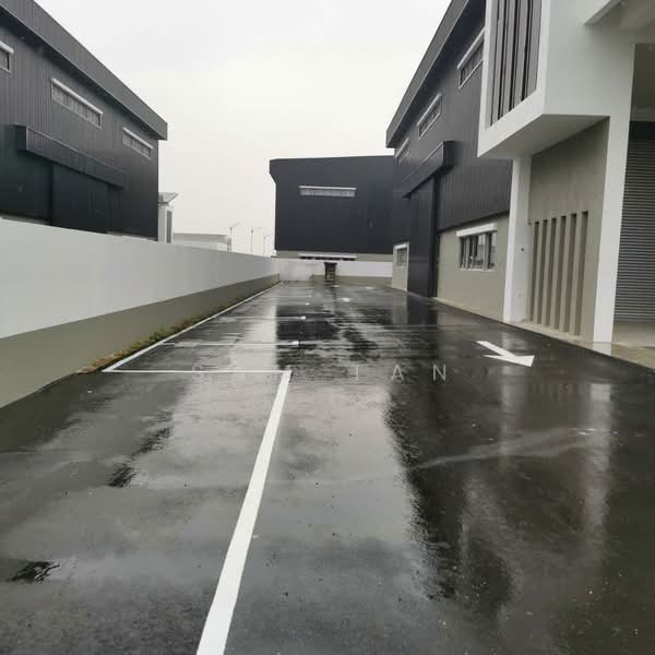 Kilang Berkembar untuk Disewa di Taman Sepang (Sepang) - Sam Tan - Exterior - PropertyGuru.com.my