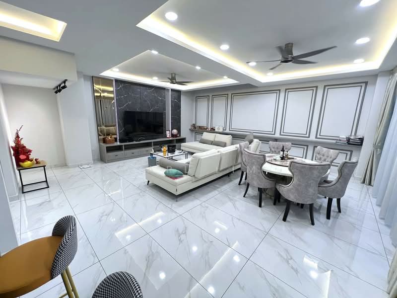 Cluster House for Sale in Austin Heights (Tebrau) - Karl Lim - Living Room - PropertyGuru.com.my