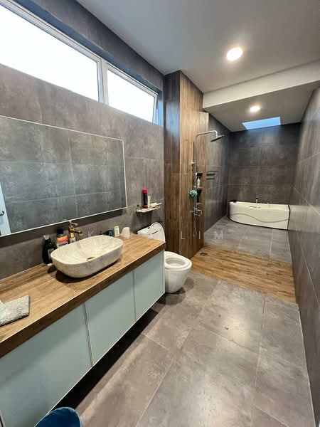 Cluster House for Sale in Austin Heights (Tebrau) - Karl Lim - Bathroom - PropertyGuru.com.my
