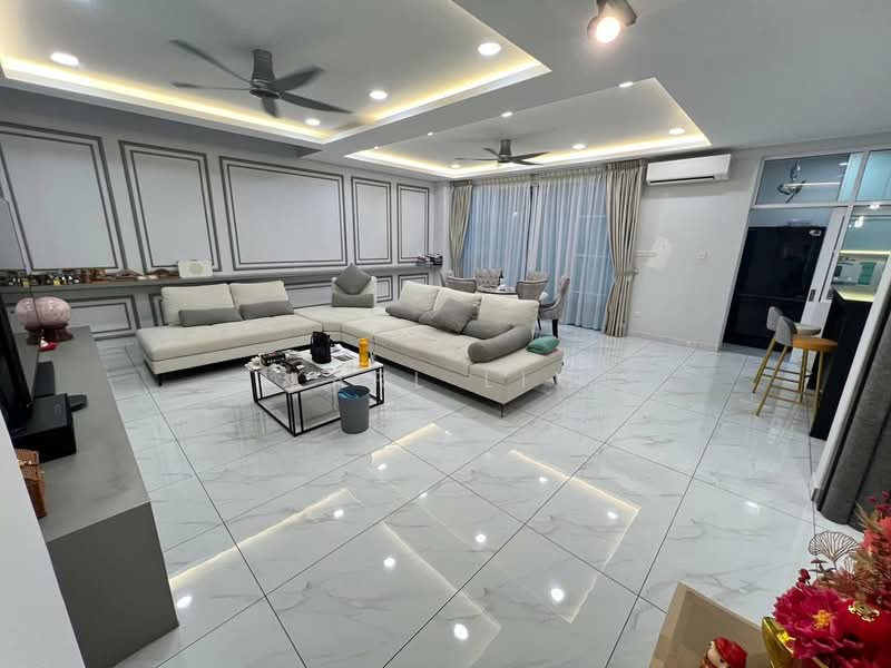 Cluster House for Sale in Austin Heights (Tebrau) - Karl Lim - Living Room - PropertyGuru.com.my