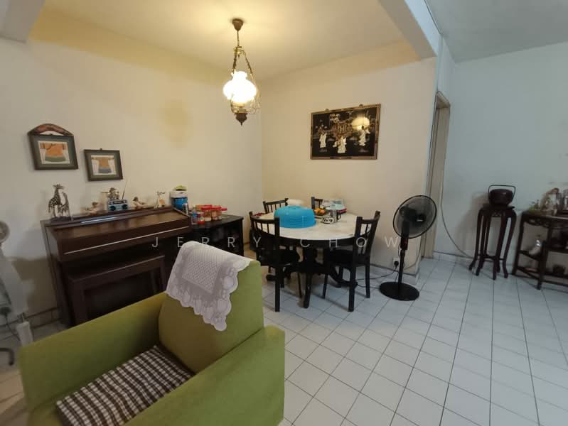 Terraced House for Sale in Usj 2 (Subang Jaya) - Jerry Chow - Living Room - PropertyGuru.com.my