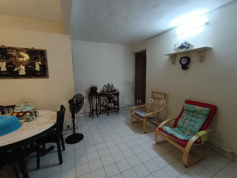 Terraced House for Sale in Usj 2 (Subang Jaya) - Jerry Chow - Living Room - PropertyGuru.com.my