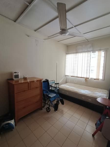 Terraced House for Sale in Usj 2 (Subang Jaya) - Jerry Chow - Bedroom - PropertyGuru.com.my