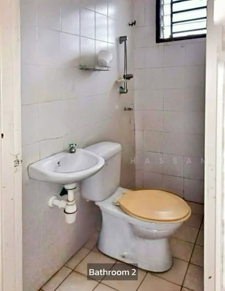 Rumah Teres 2 Tingkat untuk Dijual di Ampang (Selangor) - Harry H. Hassan - Bathroom - PropertyGuru.com.my