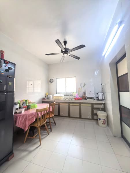 1-storey Terraced House for Sale in Off Jalan Meru (Klang) - TY Chew - Kitchen - PropertyGuru.com.my