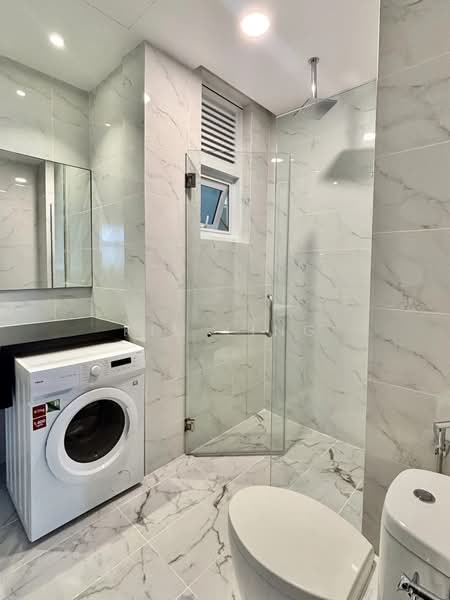 Servis Apartment untuk Disewa di Met 1 Residences - Kim Ling - Bathroom - PropertyGuru.com.my