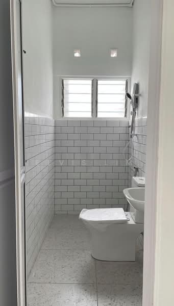 Semi-Detached House for Rent in Tanjung Bungah (Penang) - Elvis Lim - Bathroom - PropertyGuru.com.my