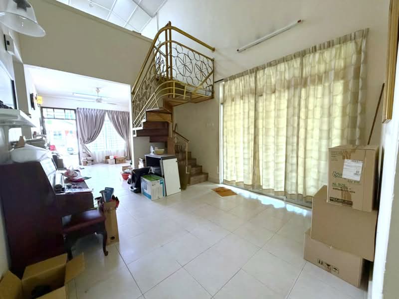 Rumah Teres 1-Tingkat untuk Dijual di Taman Pelangi Indah (Ulu Tiram) - Karl Lim - Living Room - PropertyGuru.com.my