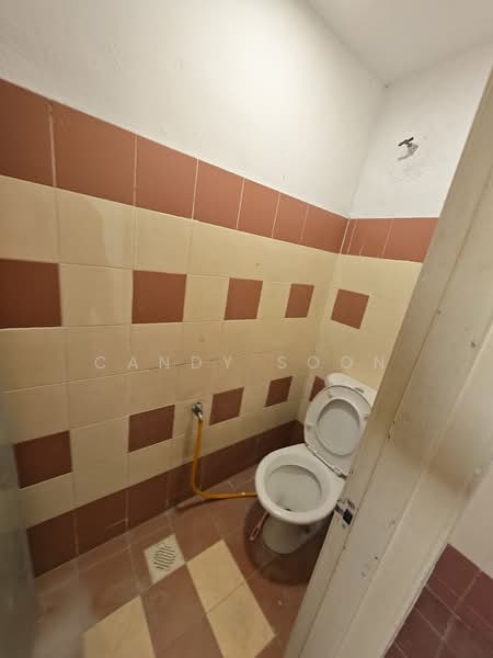 Kedai untuk Disewa di Taman Desa (Kuala Lumpur) - Candy Soon - Bathroom - PropertyGuru.com.my
