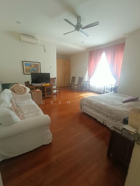 Rumah Banglo untuk Dijual di Leisure Farm (Gelang Patah) - Lauren Chai - Bedroom - PropertyGuru.com.my