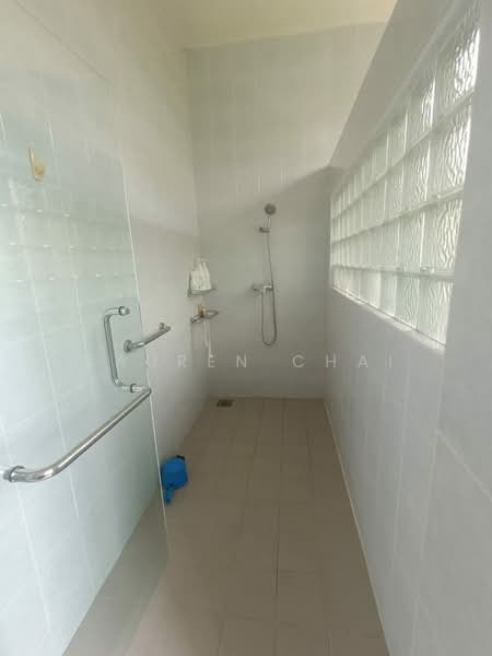 Rumah Banglo untuk Dijual di Leisure Farm (Gelang Patah) - Lauren Chai - Bathroom - PropertyGuru.com.my