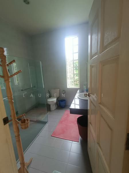 Rumah Banglo untuk Dijual di Leisure Farm (Gelang Patah) - Lauren Chai - Bathroom - PropertyGuru.com.my