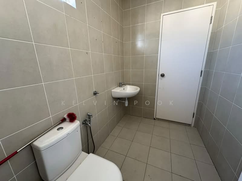 2-storey Terraced House for Sale in Seremban (Negeri Sembilan) - Kelvin Pook - Bathroom - PropertyGuru.com.my