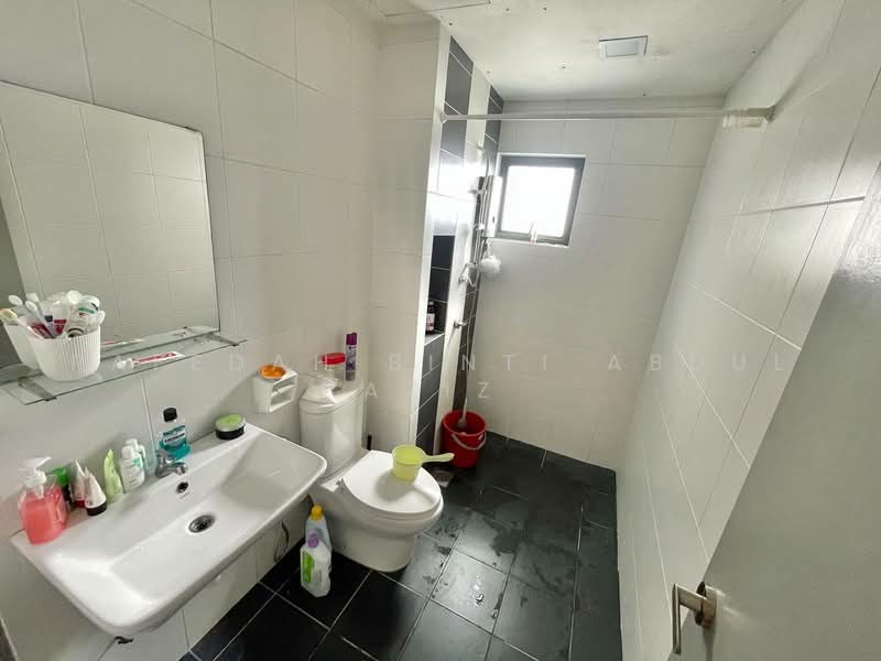 Service Residence for Sale at Metia Residence - Rafedah Binti Abdul Aziz - Bathroom - PropertyGuru.com.my