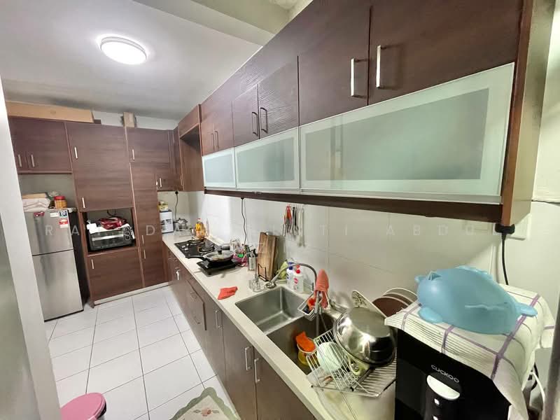 Service Residence for Sale at Metia Residence - Rafedah Binti Abdul Aziz - Kitchen - PropertyGuru.com.my