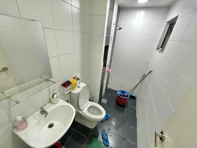 Service Residence for Sale at Metia Residence - Rafedah Binti Abdul Aziz - Bathroom - PropertyGuru.com.my