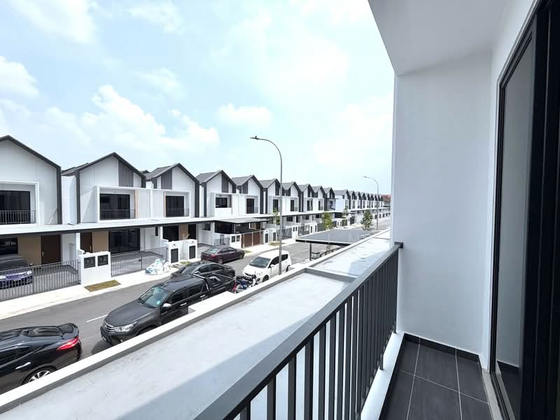 2-storey Terraced House for Sale in Bandar Dato Onn (Tebrau) - Karl Lim - Exterior - PropertyGuru.com.my