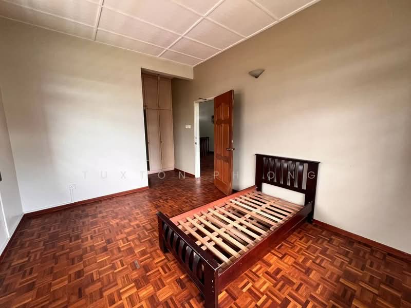 Bungalow for Sale in Taman Perling (Perling) - Tuxton Phiong - Bedroom - PropertyGuru.com.my