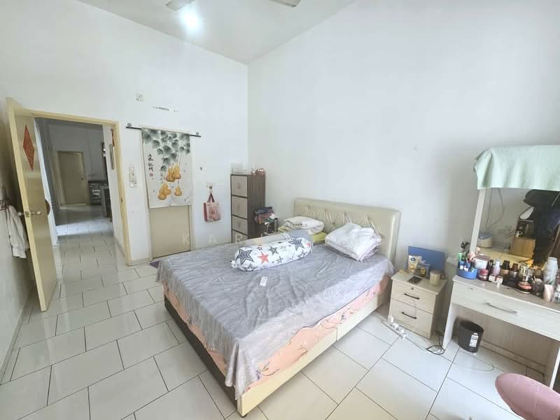 Rumah Teres 1-Tingkat untuk Dijual di Setia Eco Gardens (Gelang Patah) - Karl Lim - Bedroom - PropertyGuru.com.my