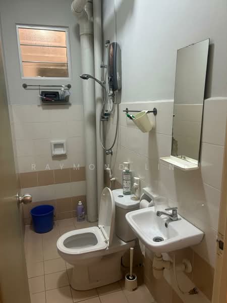 Condominium for Rent at Residensi Laguna (Sunway Belvedere) - Raymond Ling - Bathroom - PropertyGuru.com.my