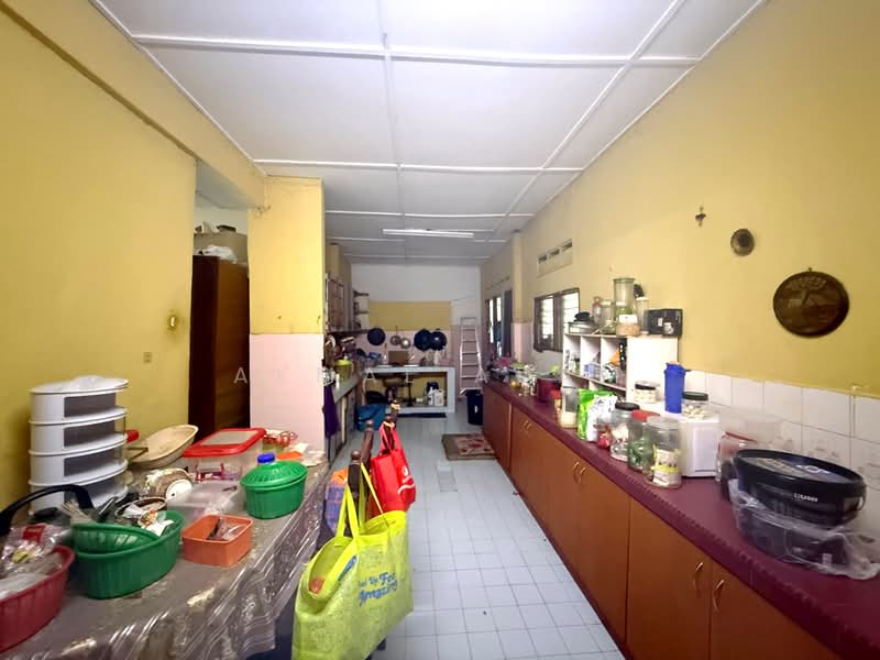 Bungalow for Sale in Kampung Cheras Baru (Ampang) - Akmal Adam - Kitchen - PropertyGuru.com.my