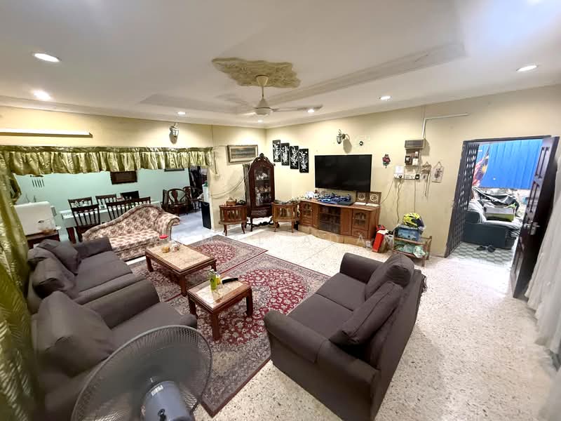 Bungalow for Sale in Kampung Cheras Baru (Ampang) - Akmal Adam - Living Room - PropertyGuru.com.my