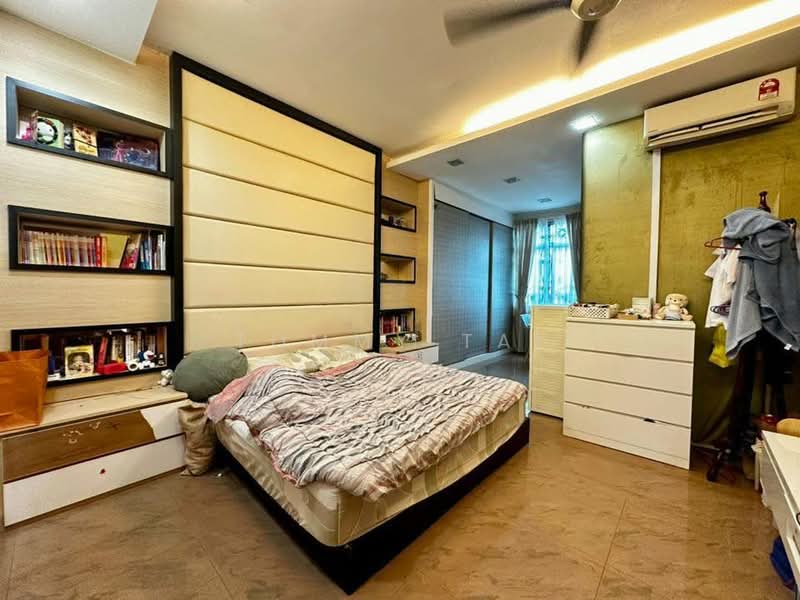 Rumah Teres 2 Tingkat untuk Dijual di Taman Sutera Utama (Skudai) - Tommy Tai - Bedroom - PropertyGuru.com.my