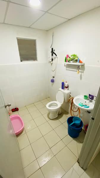 Pangsapuri untuk Dijual di Denai Nusantara Apartment - Jovel Lim - Bathroom - PropertyGuru.com.my