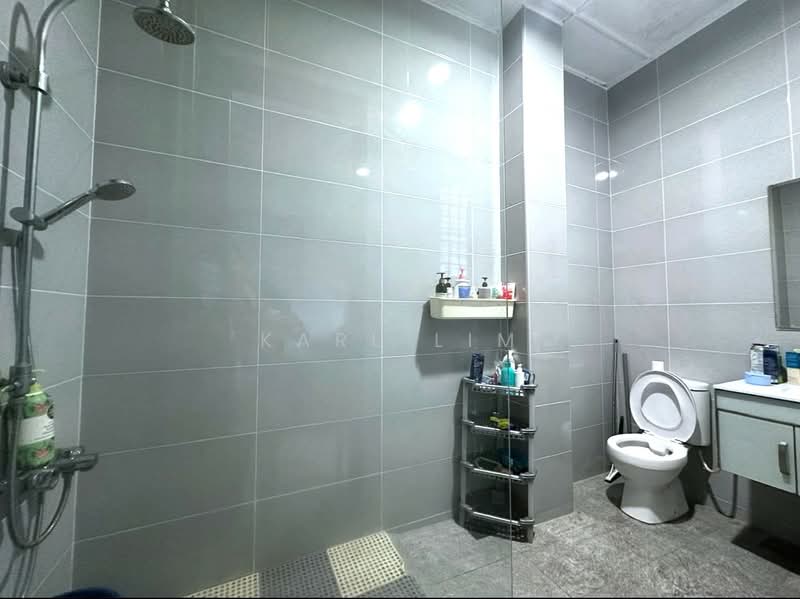 2-storey Terraced House for Sale in Taman Perling (Perling) - Karl Lim - Bathroom - PropertyGuru.com.my