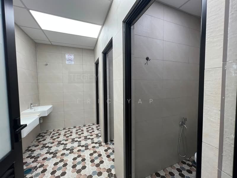Factory for Rent in Eco Business Park V (Puncak Alam) - Eric Yap - Bathroom - PropertyGuru.com.my